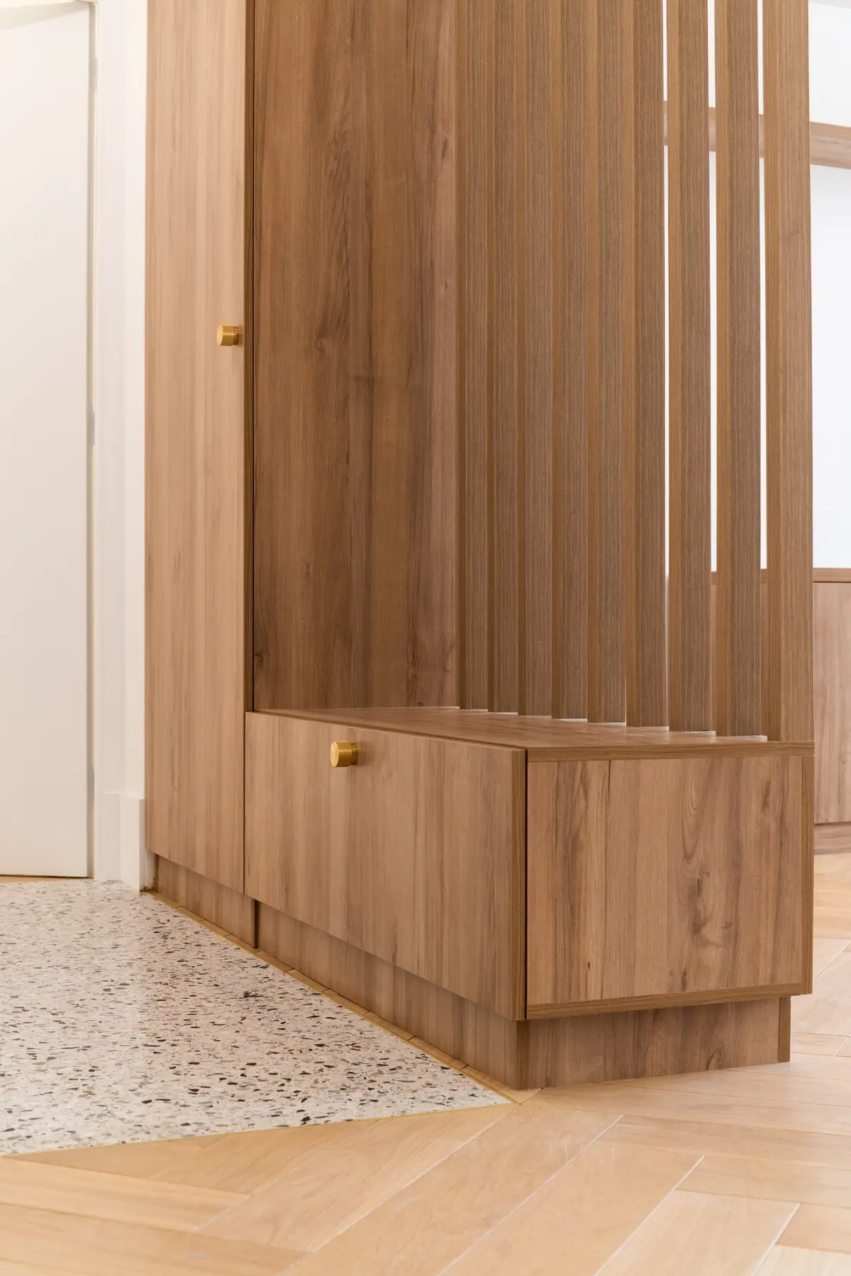 Menuiserie bleue et bois du projet Raynouard
